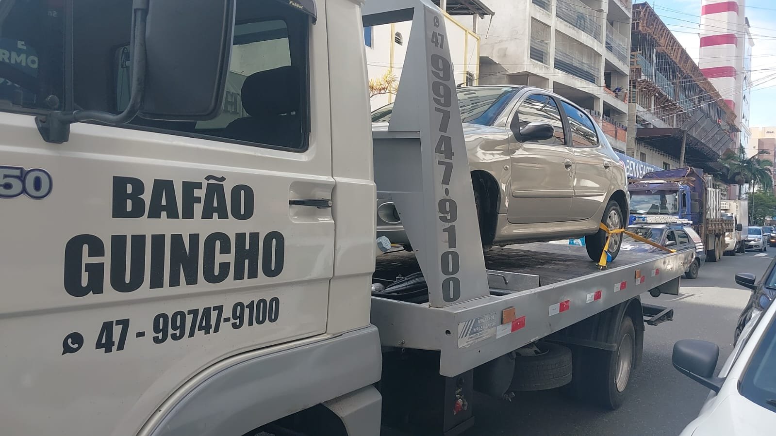 Socorro BMW X6 na Regis Bittencourt